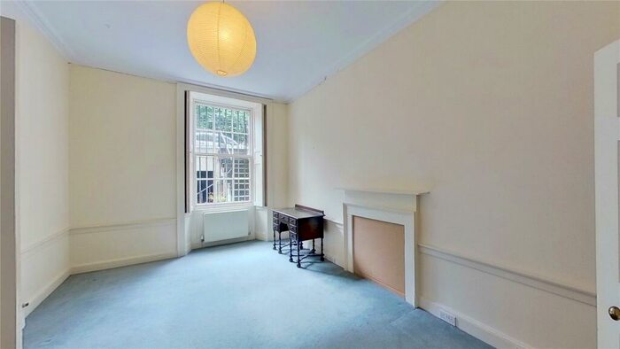 1 Bedroom Flat To Rent In Heriot Row, Edinburgh, Midlothian, EH3