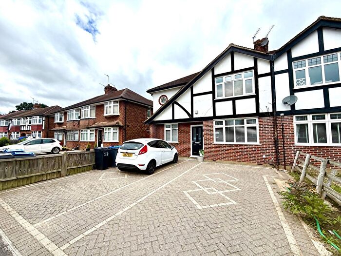 2 Bedroom Maisonette For Sale In Cheshire Gardens, Chessington, Surrey., KT9