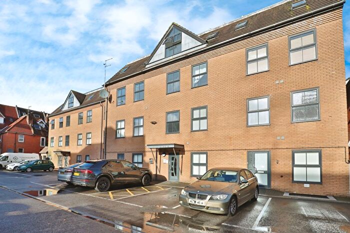 1 Bedroom Flat For Sale In Norwich Avenue West, Bournemouth, Dorset, BH2