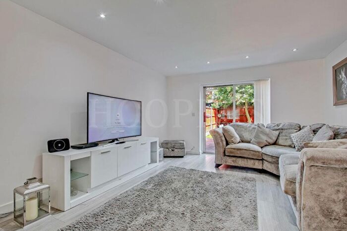 2 Bedroom Terraced House For Sale In Cambridge Close, London, NW10