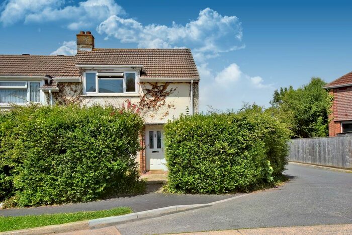 2 Bedroom Semi-Detached House To Rent In Broadway Crescent, Ryde, PO33