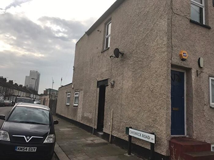 2 Bedroom Maisonette To Rent In Croyland Road, Edmonton, N9