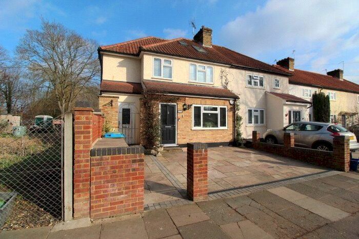 2 Bedroom Maisonette To Rent In Meadway, Twickenham, TW2