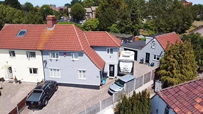 6 Bedroom Semi-Detached House For Sale In Hill Crest, Bristol, BS4