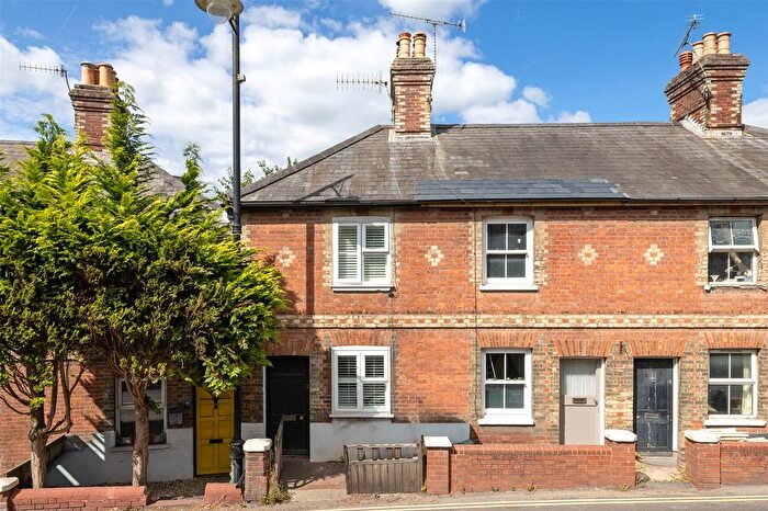 2 Bedroom End Of Terrace House For Sale In Haslemere, Surrey, GU27