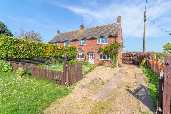 3 Bedroom Semi-Detached House For Sale In Massingham Road, Weasenham, PE32