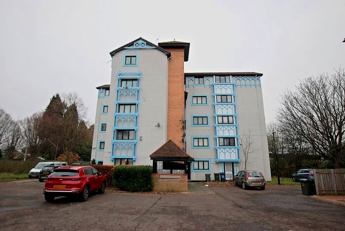 3 Bedroom Flat To Rent In Witton Court, Newcastle Upon Tyne NE3