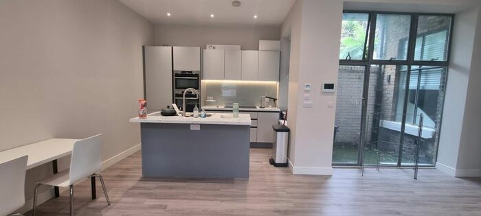 2 Bedroom Flat To Rent In Northington Street, London, WC1N