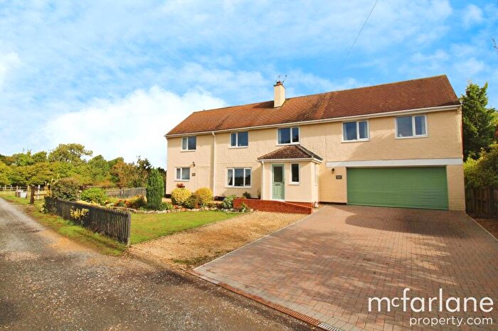6 Bedroom Detached House For Sale In Uffcott, Swindon, SN4