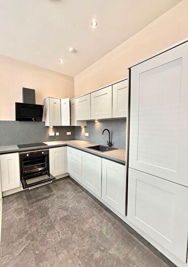 2 Bedroom Flat To Rent In Firs Lane, Leigh, WN7