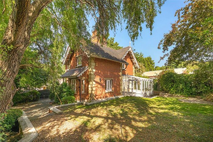 2 Bedroom Detached House For Sale In Abbotsbury Road, London, W14