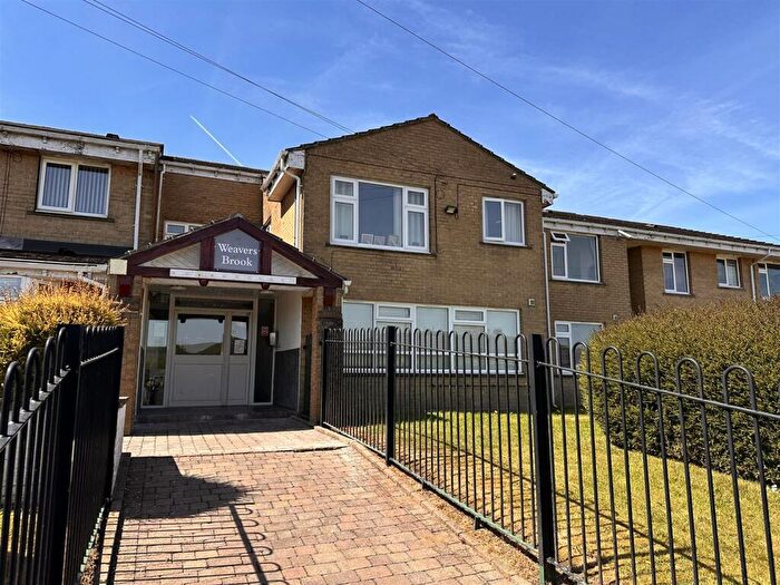 2 Bedroom House To Rent In Cumberland Close, Halifax, HX2