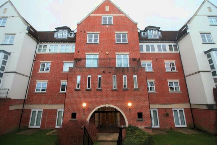 2 Bedroom Apartment To Rent In Cottage Close, Harrow, HA2
