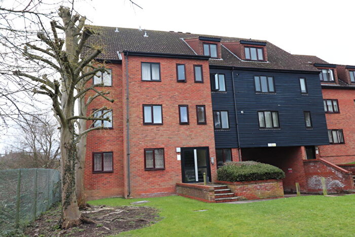 1 Bedroom Apartment To Rent In Kavanaghs Court - West Brentwood, CM14