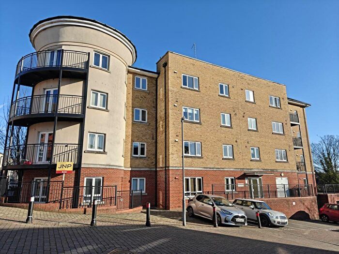 1 Bedroom Flat To Rent In Tadros Court, High Wycombe, HP13