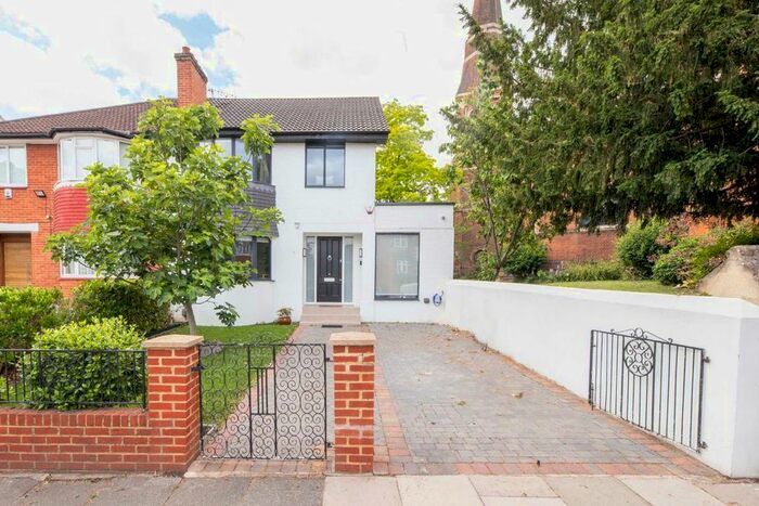 4 Bedroom Semi-Detached House To Rent In Friars Place Lane, London, W3