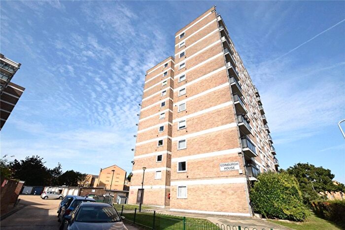 2 Bedroom Flat For Sale In Edinburgh House, Elvet Avenue, Romford, RM2