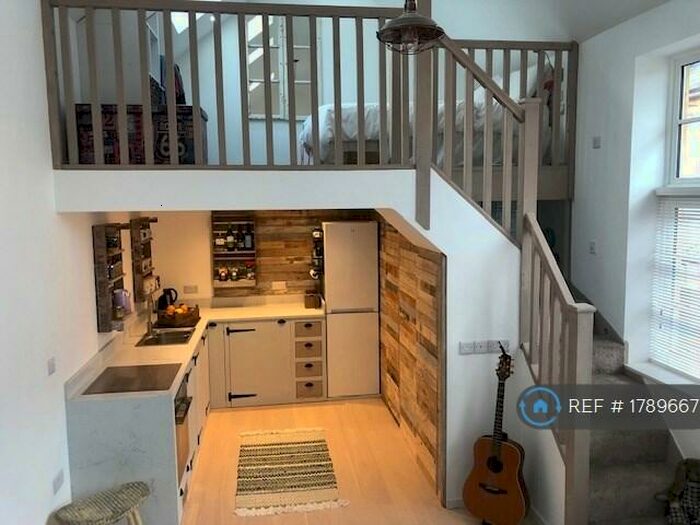 1 Bedroom Detached House To Rent In Lesbourne Road, Reigate, RH2