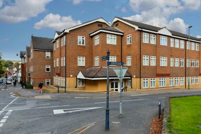 1 Bedroom Apartment To Rent In Bell Street, Reigate, RH2