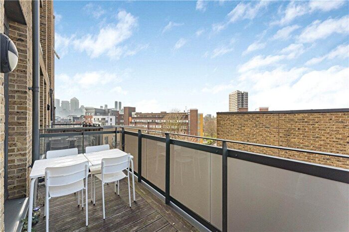 2 Bedroom Apartment To Rent In Nellie Cressall Way, London, E3