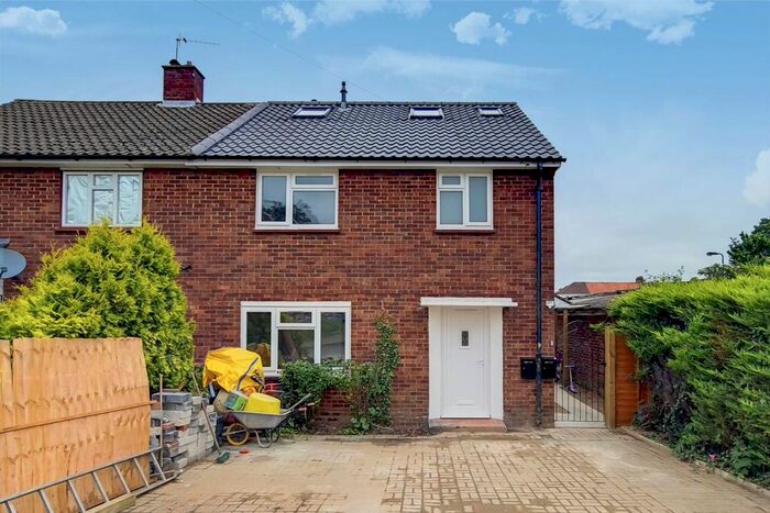 3 Bedroom Flat To Rent In Field End Road, Ruislip, HA4