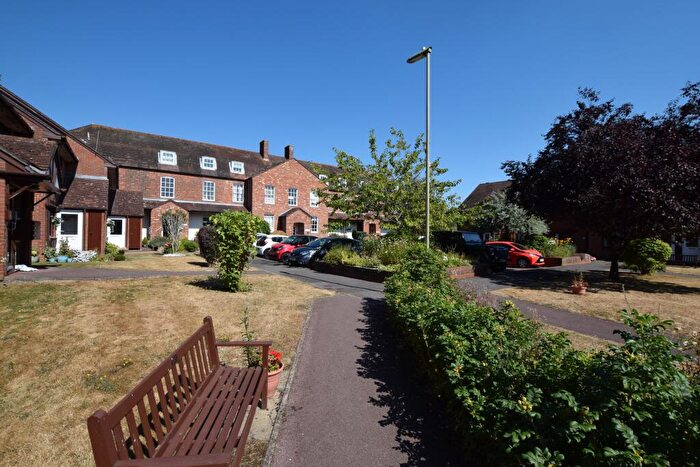 1 Bedroom Apartment For Sale In Flat Adams House, Adams Way, Alton, Hampshire, GU34