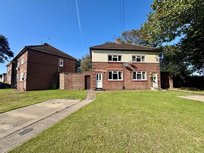 2 Bedroom Semi-Detached House For Sale In Valley Road, Holywell Village, NE25