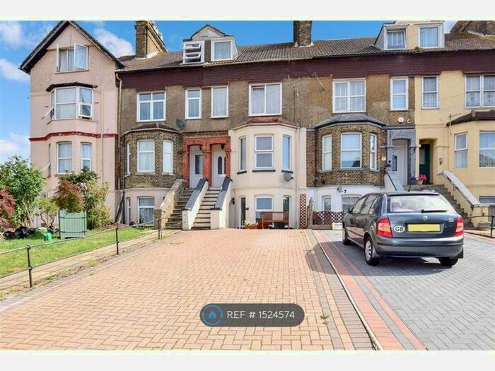 2 Bedroom Maisonette To Rent In Salisbury Road, Dover, CT16