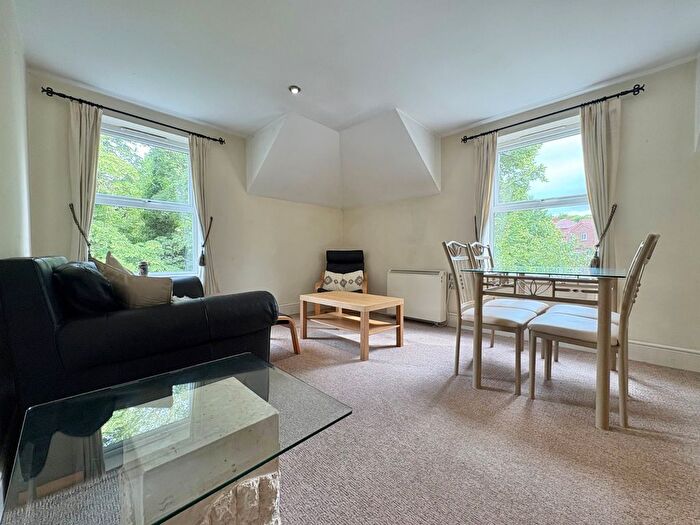 2 Bedroom Flat To Rent In Cardigan Road, Headingley, Leeds, LS6