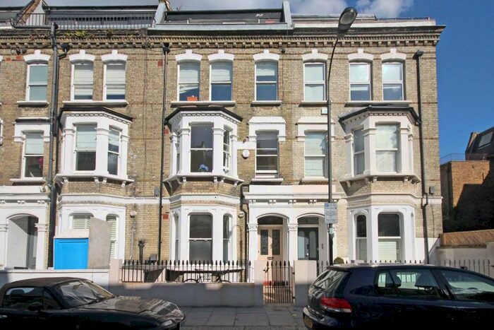 3 Bedroom Flat To Rent In Radipole Road, London, SW6