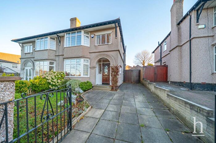 3 Bedroom Semi Detached House For Sale In Hesketh Avenue, Birkenhead, CH42