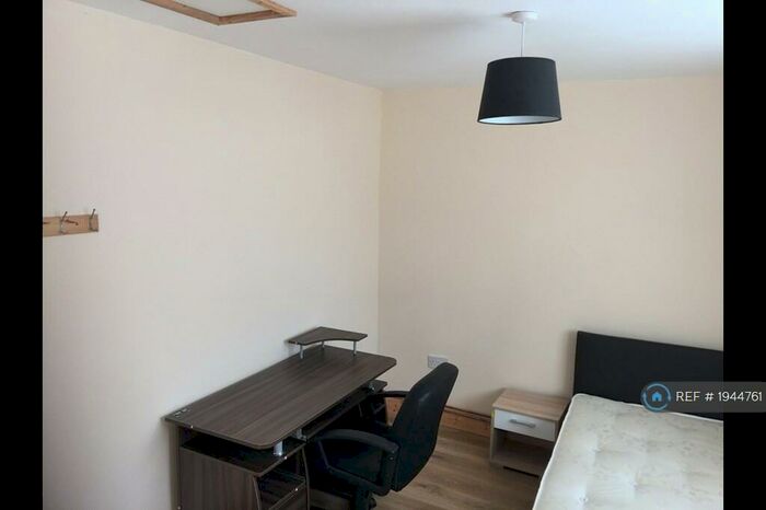 5 Bedroom Terraced House To Rent In Freeburn Causeway, Coventry, CV4