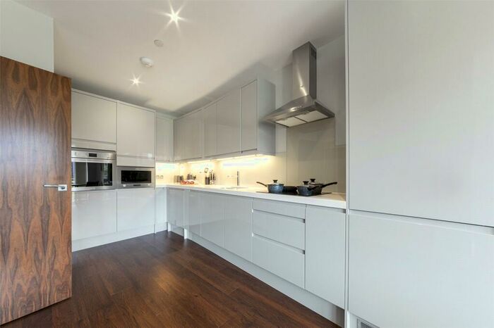 2 Bedroom Apartment To Rent In Handlebury House, Leamouth Road, Orchard Wharf, London, E14
