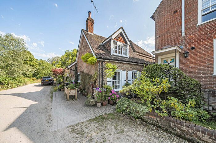 3 Bedroom Property For Sale In The Causeway, Romsey, Hampshire, SO51