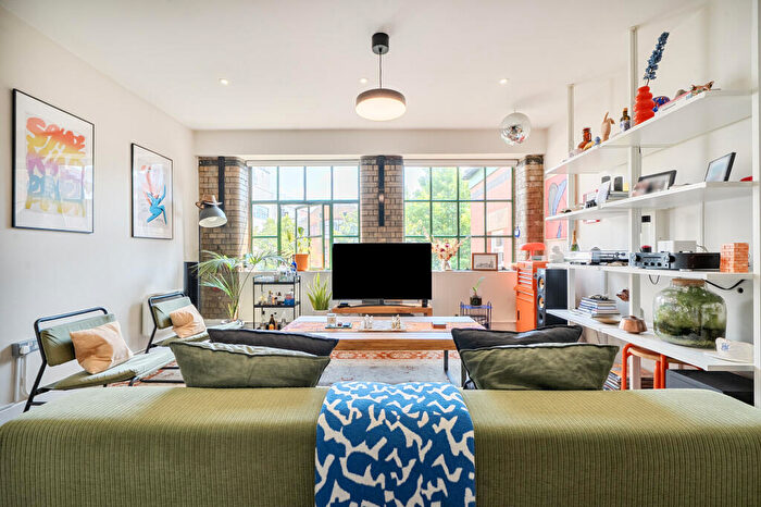 2 Bedroom Flat For Sale In Redcliff Street, Bristol, BS1