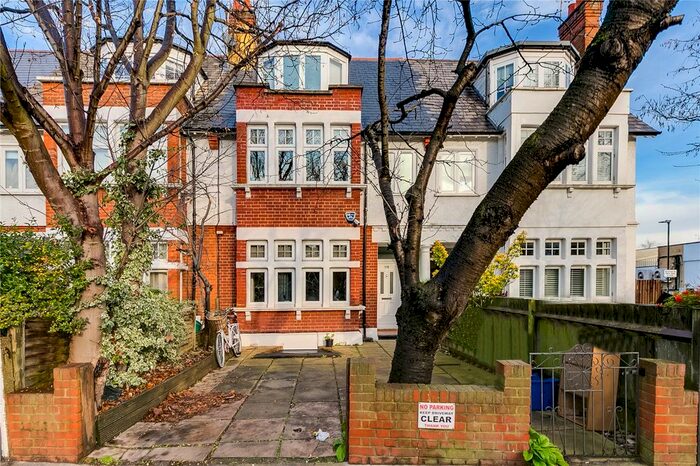 5 Bedroom Property To Rent In Sheen Road, Richmond, TW9