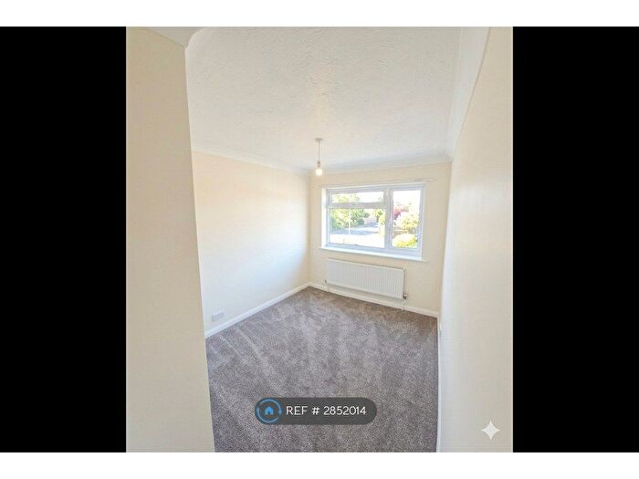 2 Bedroom Flat To Rent In Bournemouth Road, Poole, BH14