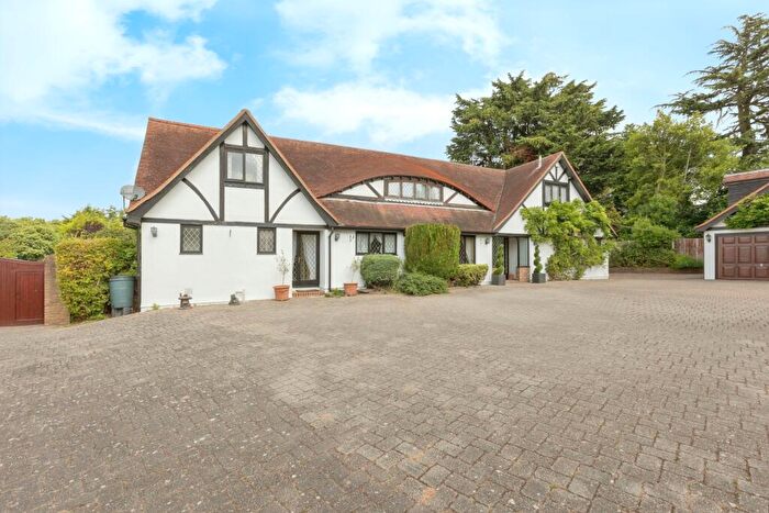 4 Bedroom Detached House For Sale In Pear Tree Lane, Shorne, Gravesend, Kent, DA12