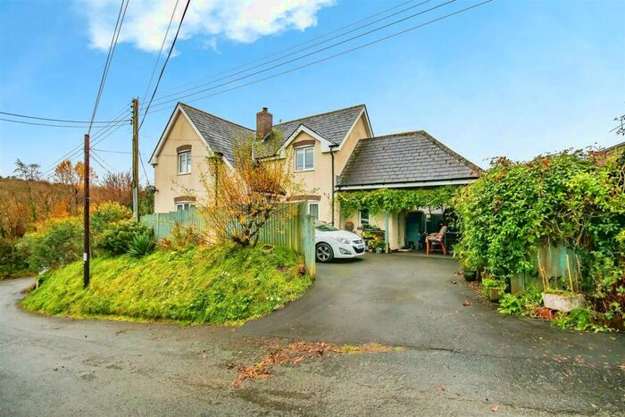 3 Bedroom Detached House For Sale In Capel Iwan, Newcastle Emlyn, SA38
