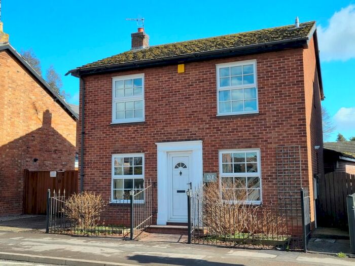 3 Bedroom Property To Rent In Coventry Street, Southam, CV47