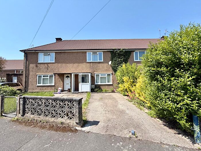 2 Bedroom Maisonette For Sale In Blue House Road, Cardiff, CF14