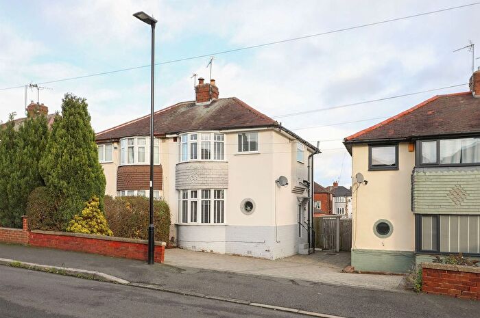 3 Bedroom Semi-Detached House For Sale In Foxwood Avenue, Sheffield, S12