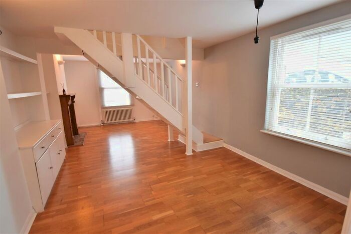 2 Bedroom Semi-Detached House To Rent In Lewin Road, Bexleyheath DA6