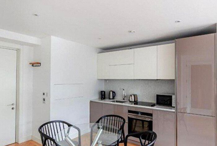 1 Bedroom Flat To Rent In Southwark Bridge Rd, London, SE1