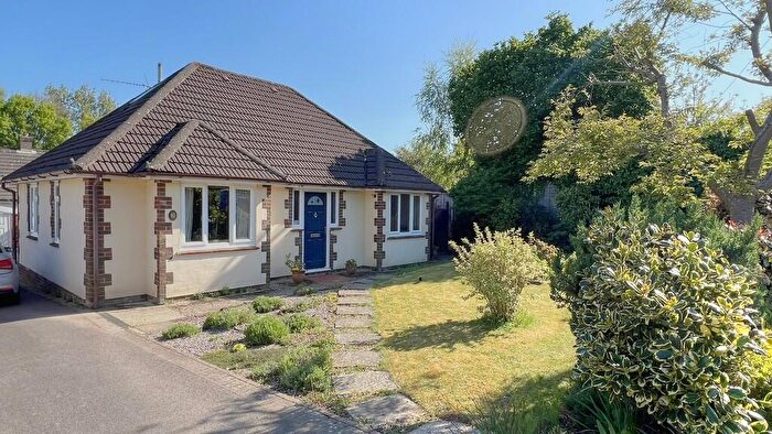 3 Bedroom Detached Bungalow For Sale In Tilmore Gardens, Petersfield, GU32