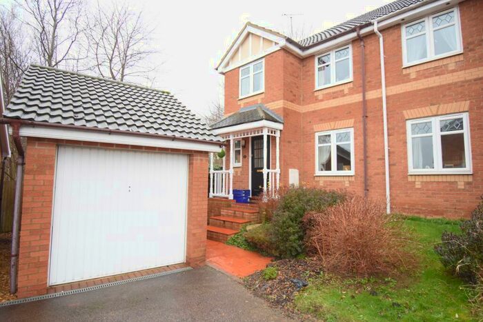 3 Bedroom Semi-Detached House To Rent In Cytringan Close, Kettering, NN15