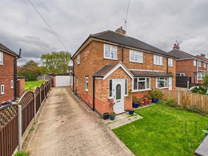 3 Bedroom Semi-Detached House For Sale In Packman Drive, Ruddington, Nottingham, NG11
