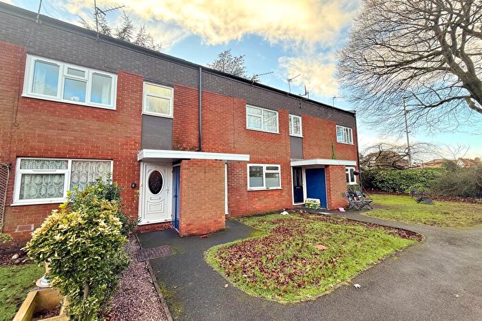 2 Bedroom Apartment For Sale In Beechfield Close, Sale, M33