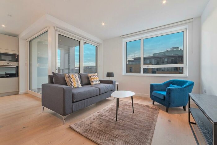 2 Bedroom Apartment To Rent In Walton Heights, Elephant Park, Elephant & Castle, SE17