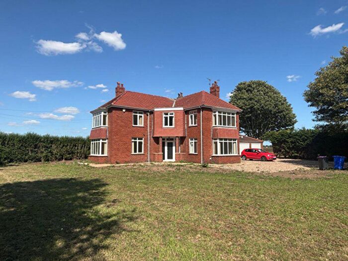 3 Bedroom House To Rent In Hobhole Bank, Old Leake, PE22